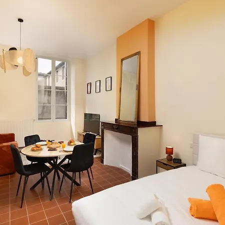 L'instant Voltaire Apartment *